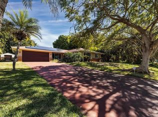 607 Bayshore Dr, Osprey, FL 34229