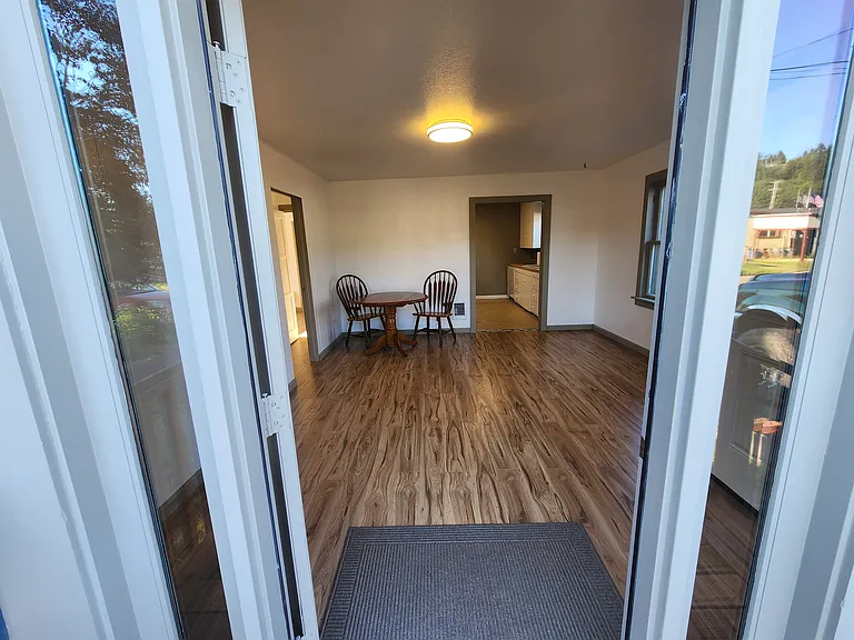 845 Myrtle Ave — Photo 3