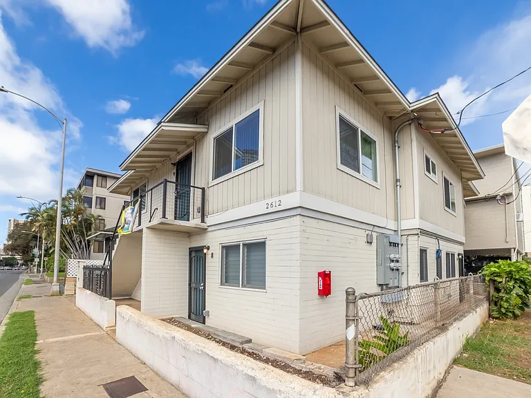 2612 Kapiolani Blvd #7 — Photo 6
