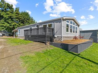 923 W B St, Rainier, OR 97048