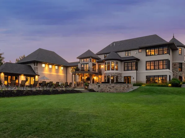 221 Primrose Ln, Hamel, MN 55340