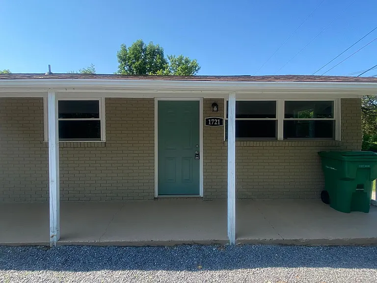 1719-1723 Thomas R James Rd — Photo 12