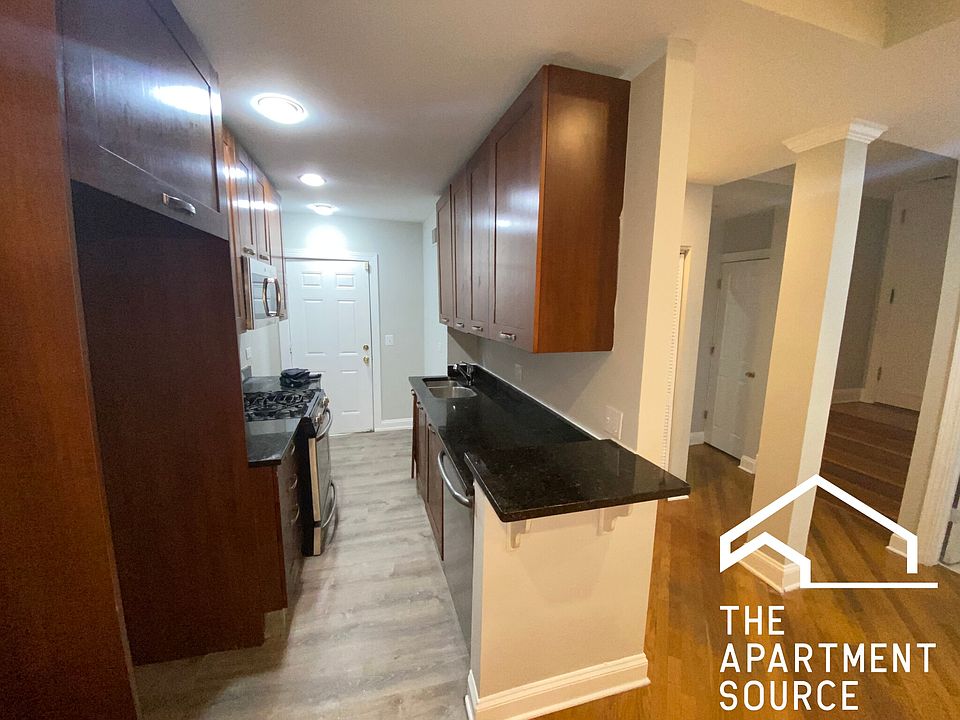 1st image of 2252 W Morse Ave #G