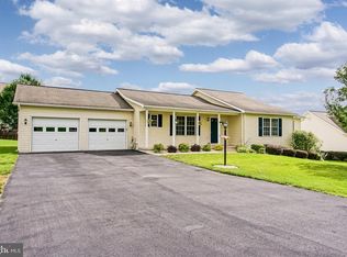 86 Marietta Ln, Falling Waters, WV 25419