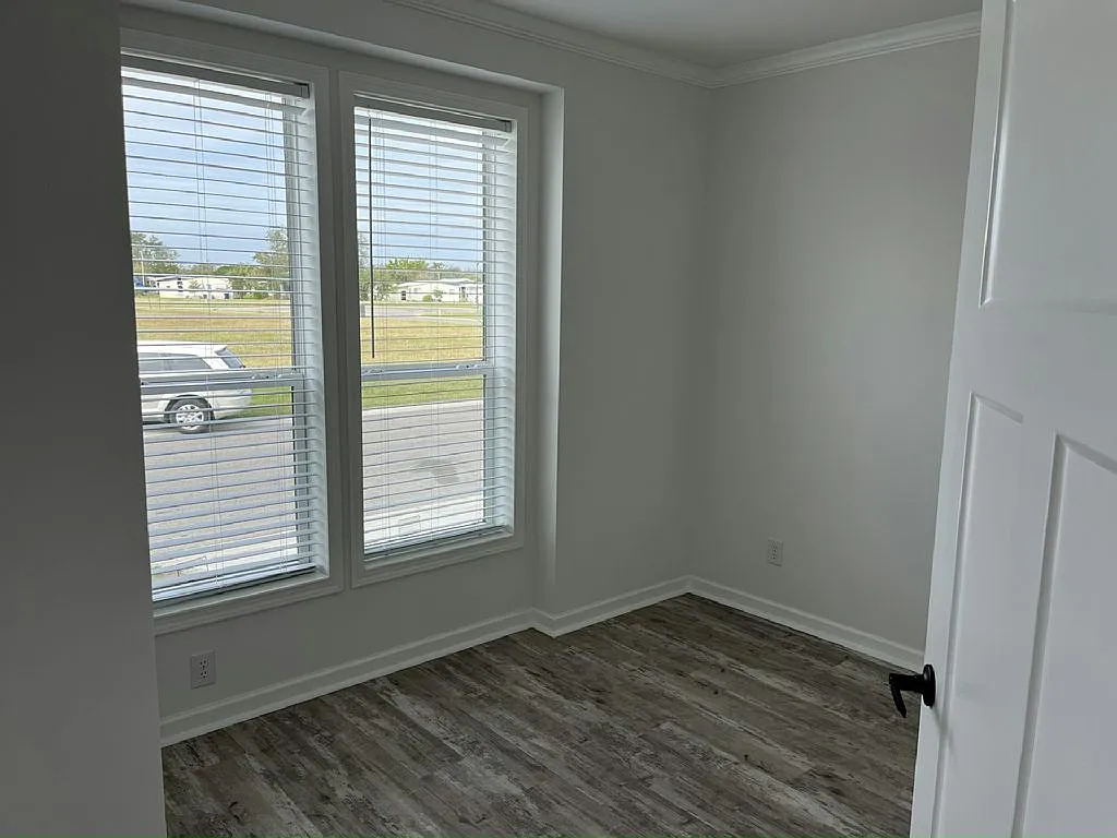 3 bed, 2.0 bath, 1460 sqft, $1,895 — Photo 4