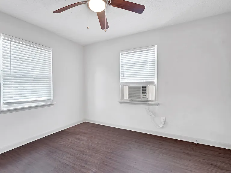 2503 Delano St — Photo 13