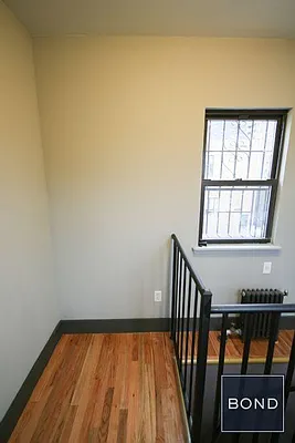 Rented by Bond New York | media 65