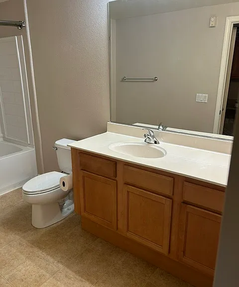 217 Vessona Cir — Photo 11