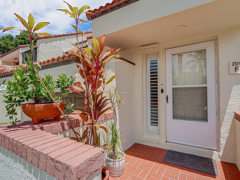 204 Sea Oats Dr #F — Photo 3