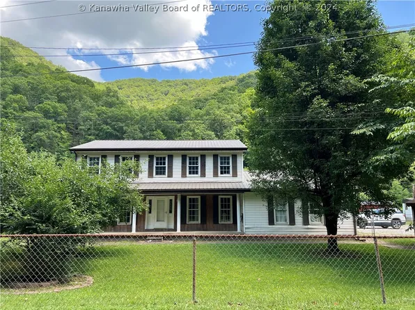 21 May St, Van, WV 25206