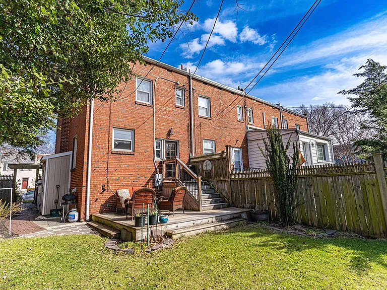 1206 Colonial Ave — Photo 35