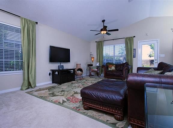 3rd image of 3755 Victorian Blvd