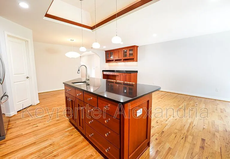 906 Neal Dr — Photo 13