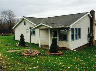 38 Spring Hill Ln, New Castle, PA 16101