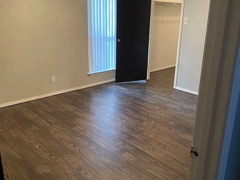 Ashley Oaks Apartments — Photo 9
