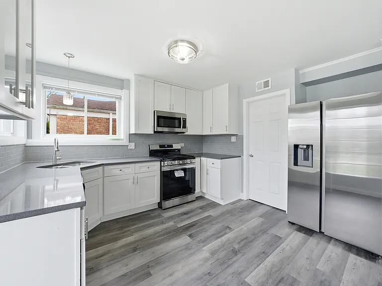 14424 University Ave — Photo 8