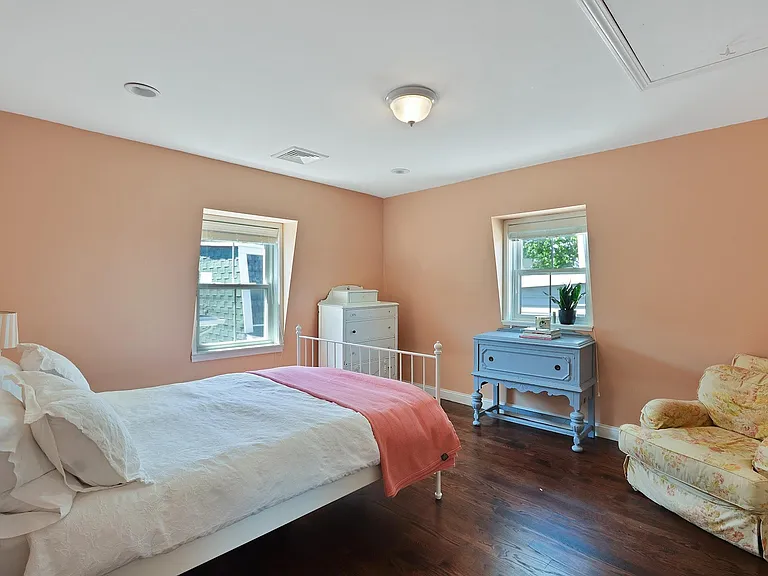 9 Atlantic St — Photo 14