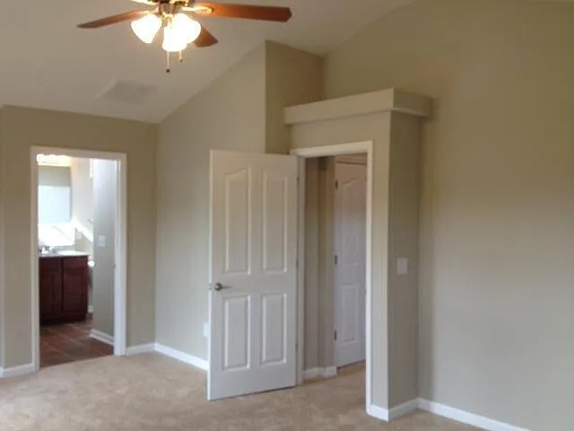 3305 Sweet Clover Ln — Photo 33
