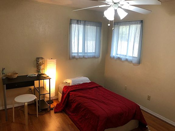 5th image of 1825 Seay Ct #1825