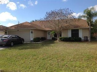 716 SE 9th Pl, Cape Coral, FL 33990