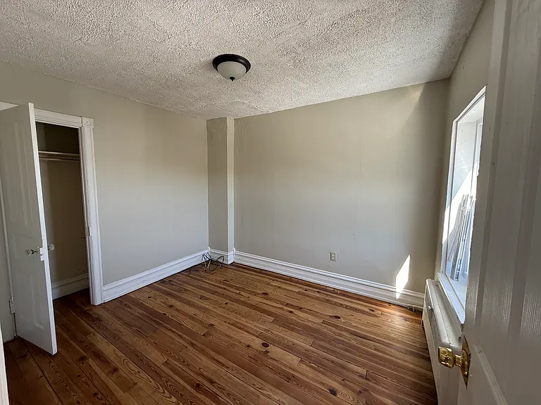 392 W Greenleaf St — Photo 6