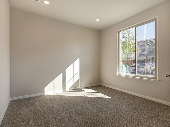 5th image of 5025 Whirlabout St