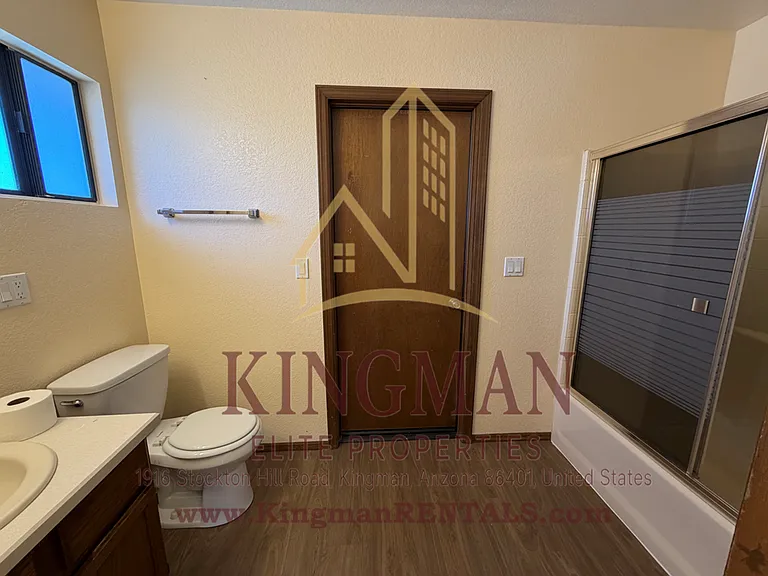 2604 Phoenix Ave — Photo 18