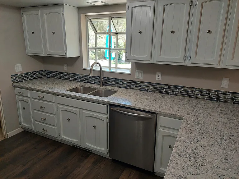 1121 Linden Rd — Photo 5