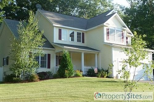 1st image of 16 Dorothy Ln