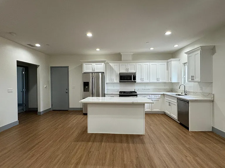 14146 Dall Ln — Photo 12