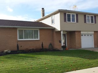 192 Greenmeadow Dr, Buffalo, NY 14224