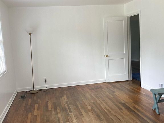 2nd image of 920 Parklane St NW