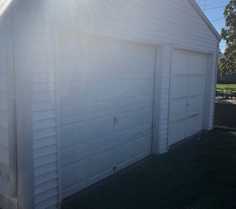 2nd image of 535 S Davis St