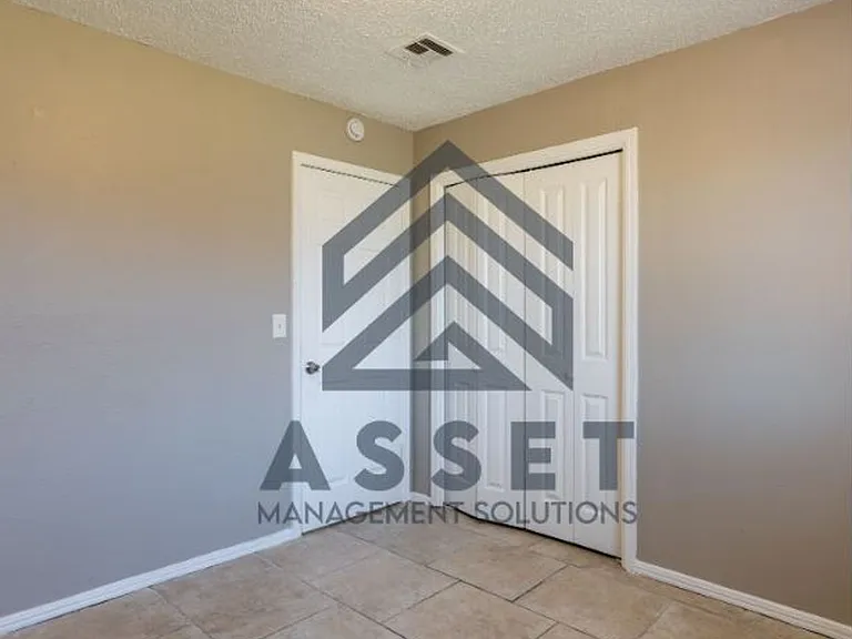 4613 Cinderella Dr — Photo 17