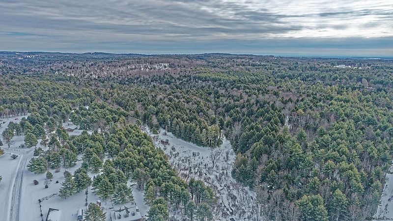 3rd image of 003 POTTER HOLLOW Road