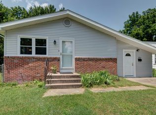 2015 N Grace Ave, Springfield, MO 65803