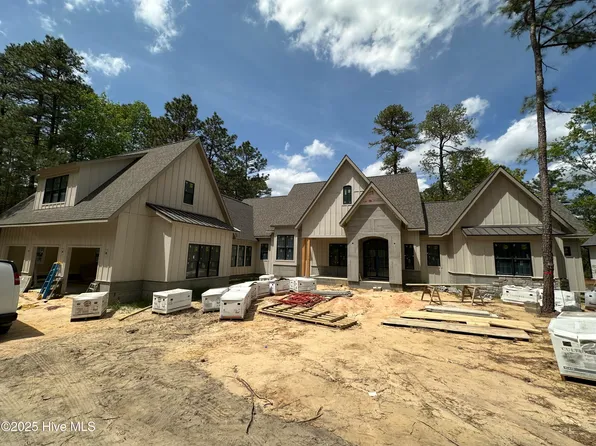 6 Middlebury Court, Pinehurst, NC 28374
