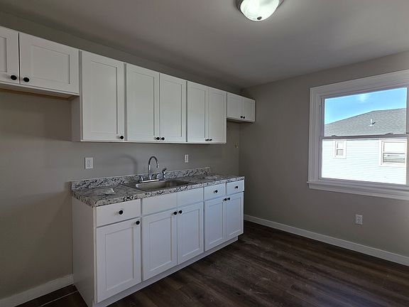 2nd image of 179 Quinnipiac Ave APT 2L