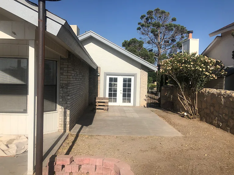 1557 Peter Hurd Dr — Photo 10
