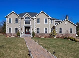 38 Renfrew Rd, New City, NY 10956