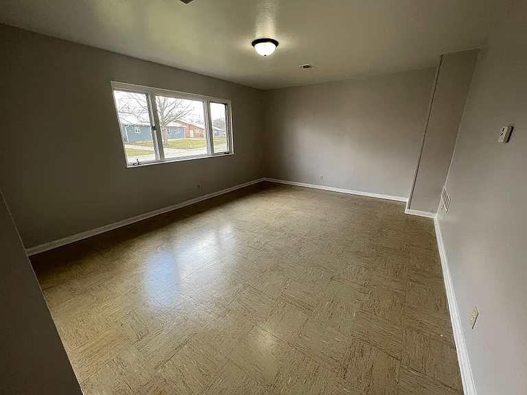 616 Autumn Fields Ln — Photo 2