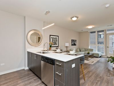 1552 N North Park Ave #405, Chicago, IL, 60610