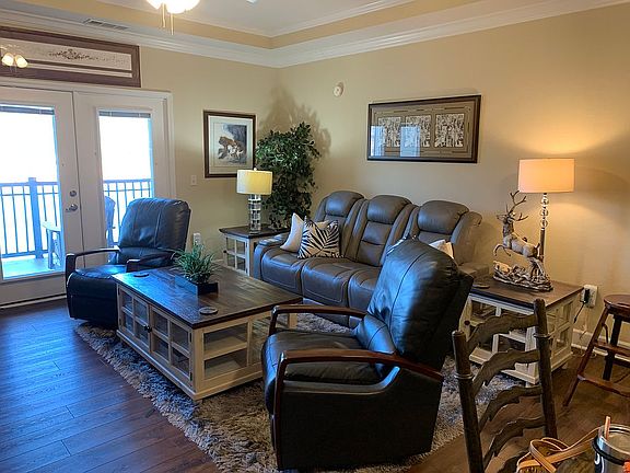 3rd image of 421 Sandpiper Ln