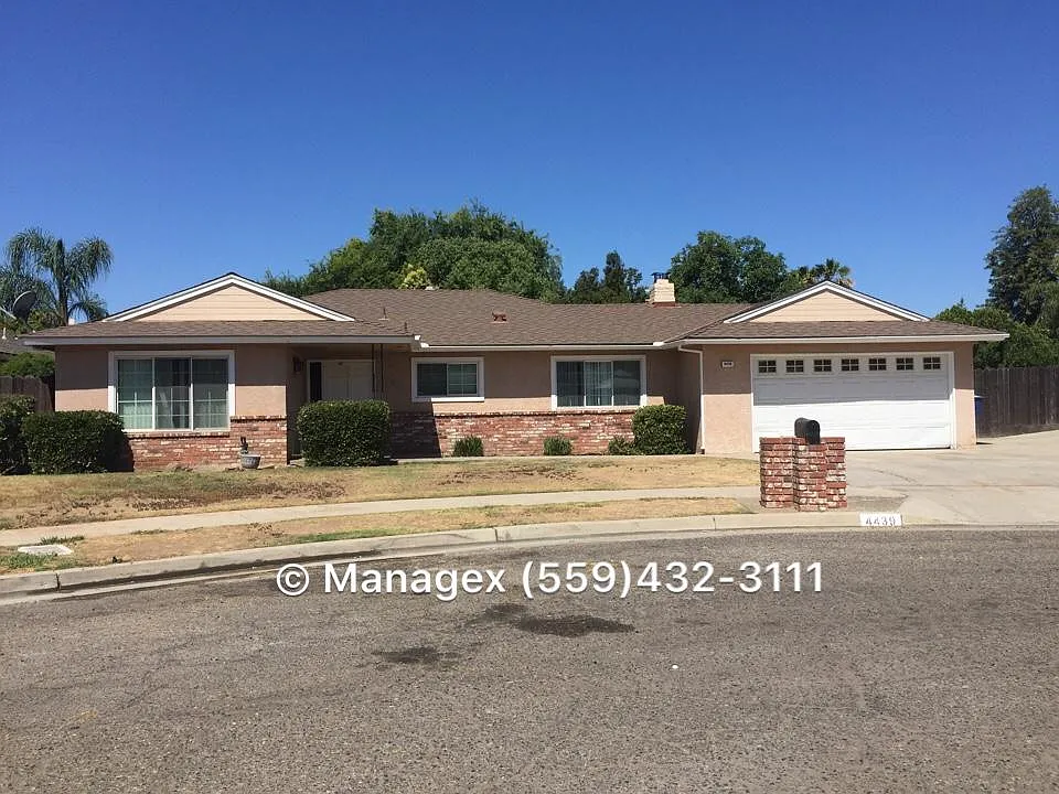 4439 N Prospect Ave photo 1