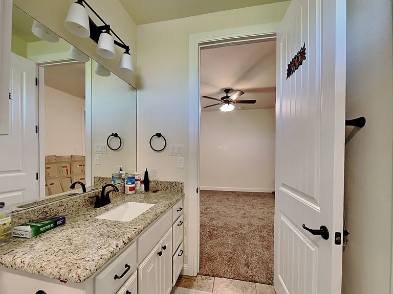 7916 Bella Flora Dr — Photo 14