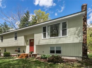 32 Candide Ln, Mansfield, CT 06268