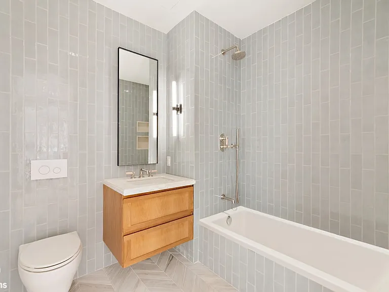 250 E 21st St #8A — Photo 16