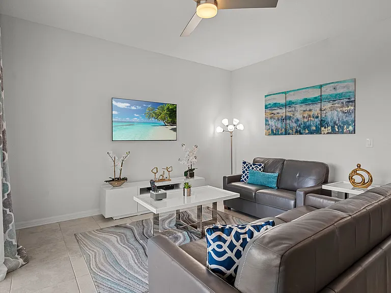 Paradox Cir — Photo 17