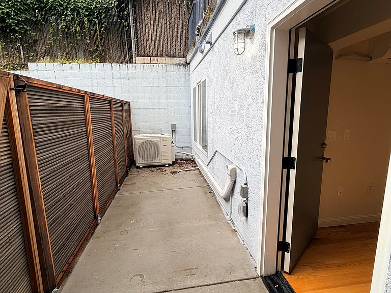 411 Fairmount Avenue — Photo 6