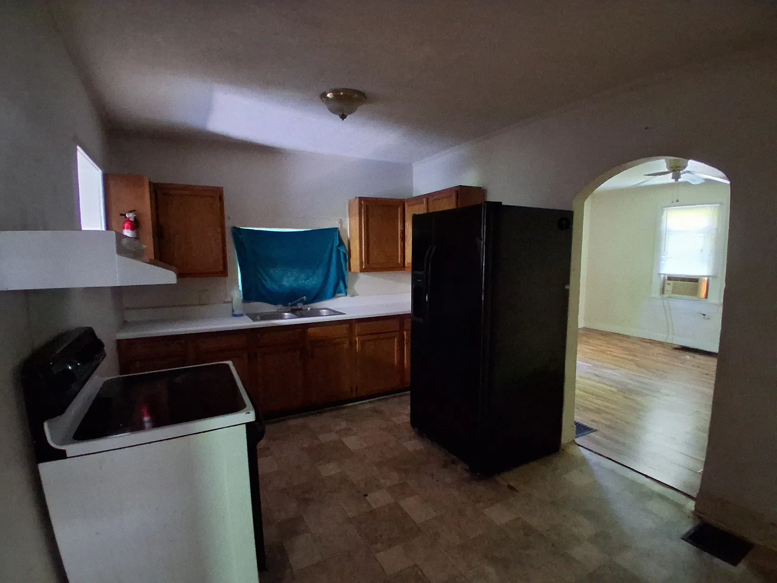 3 bed, 936 sqft, $1,200 — Photo 4